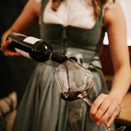 - Wirts'haus 