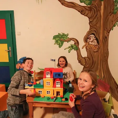 - Wirts'haus Zum Schweizer Gasthof Lofer