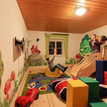 - Wirts'haus Zum Schweizer Lofer